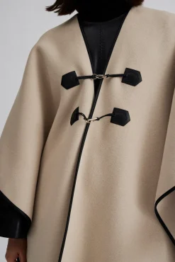 Malina Jackor & Kappor|Accessoarer^Macie cape